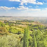 בית נופש Gorgeous In Loc Avenale, Cingoli Avenale