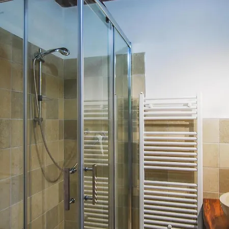 Gorgeous In Loc Avenale, Cingoli * Avenale