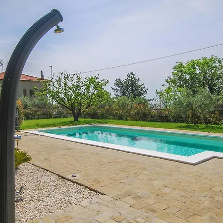 Awesome In Loc, Avenale, Cingoli With Wifi