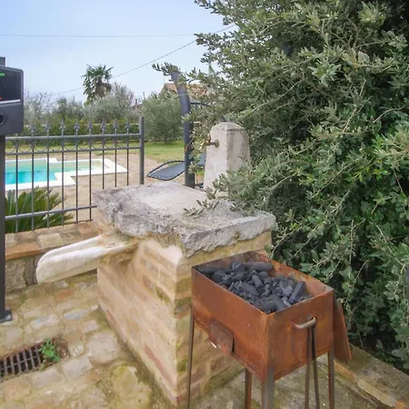 Awesome In Loc, Avenale, Cingoli With Wifi * Avenale