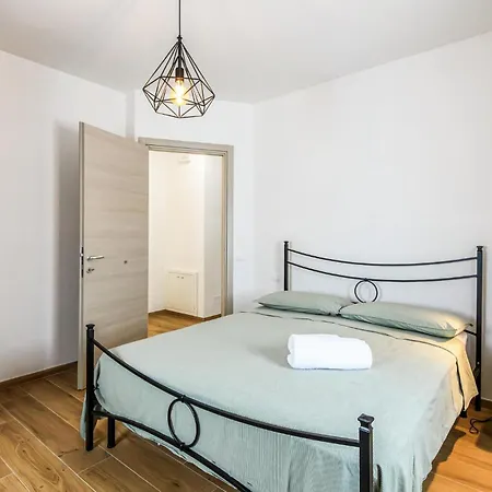 別荘 Gorgeous In Loc Avenale, Cingoli Avenale