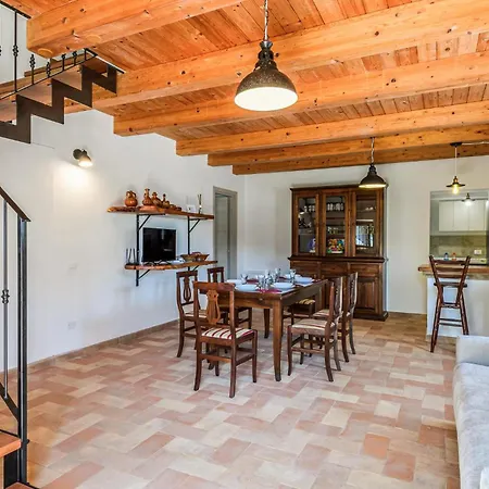 Ferienhaus Gorgeous In Loc Avenale, Cingoli