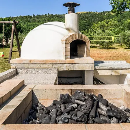 Awesome In Loc, Avenale, Cingoli With Wifi * Avenale
